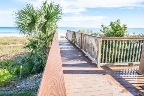 Steps to the beach!