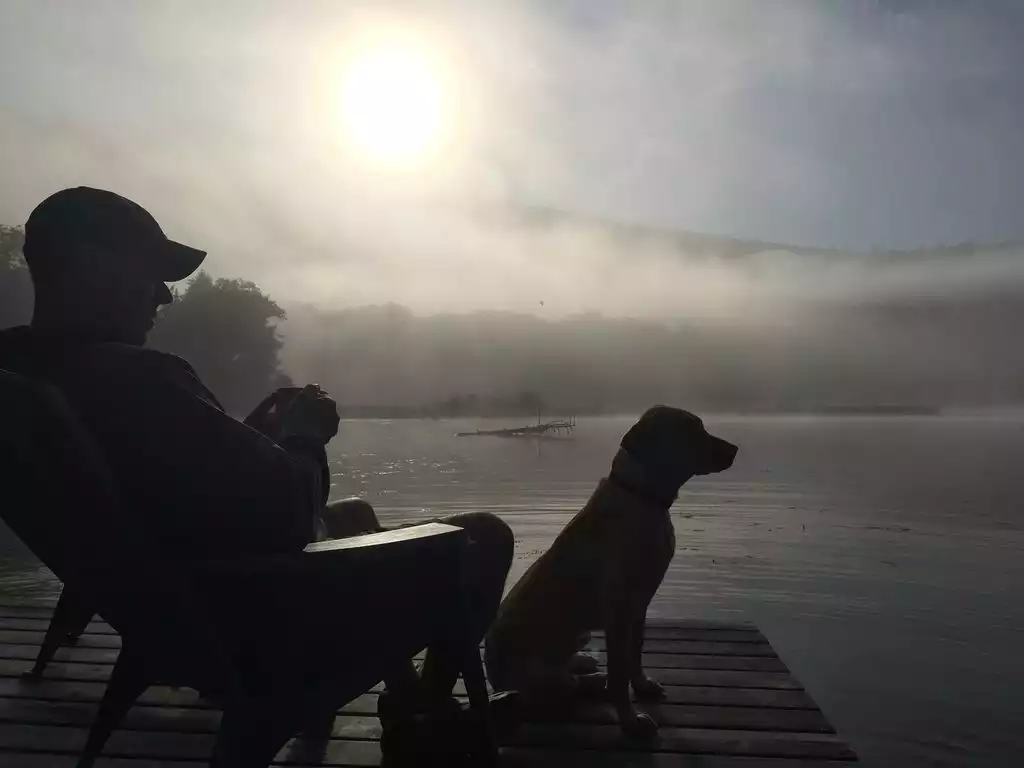 Sunrise coffee hour - Vermont Cottage Amherst Lake & Sanctuary - Plymouth