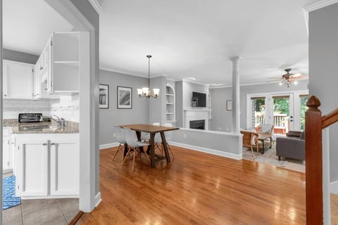 La Casita Cary- 1/2 mi. walking distance to shops!