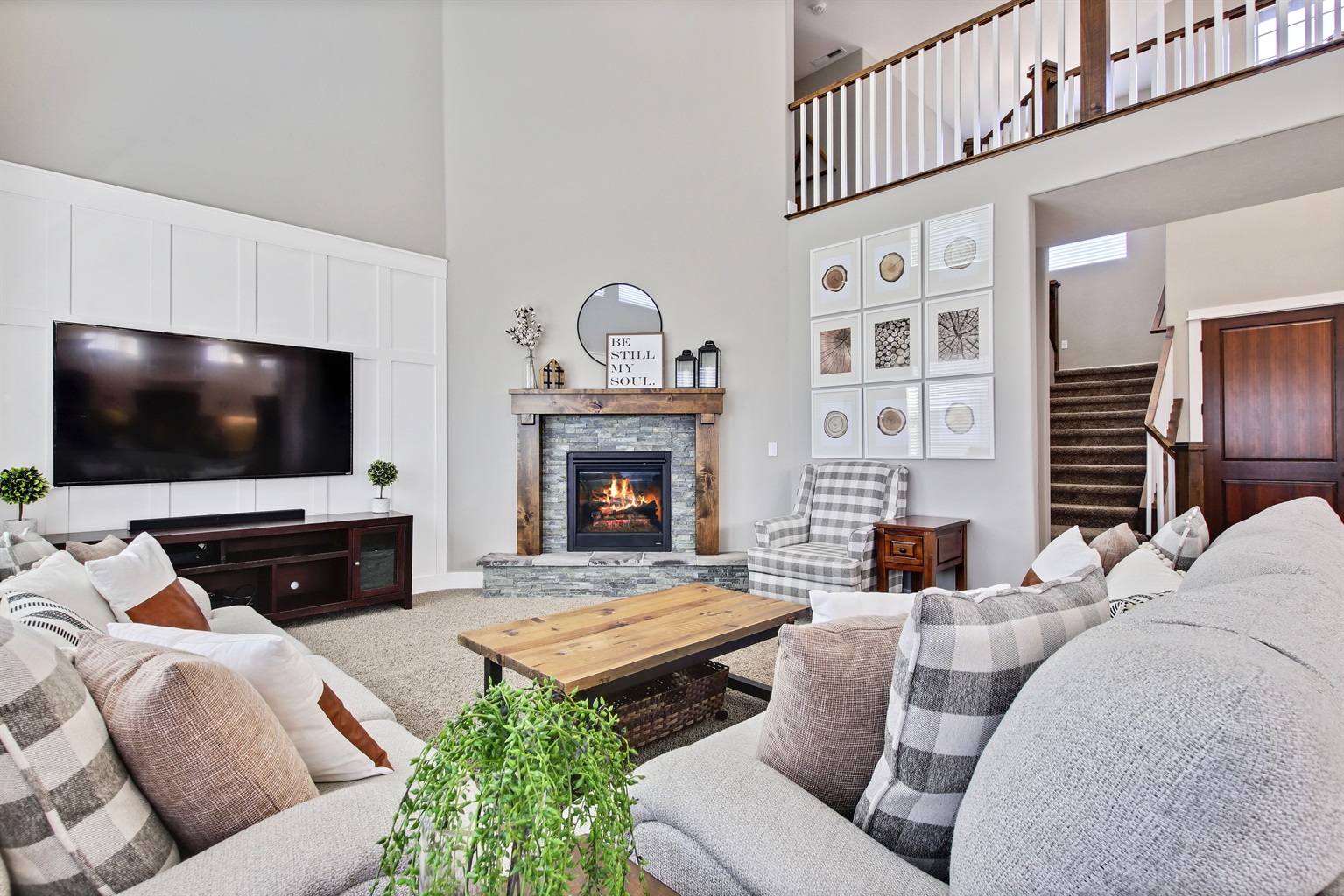 large-modern-6-bedroom-farmhouse-with-custom-theater-in-meridian/