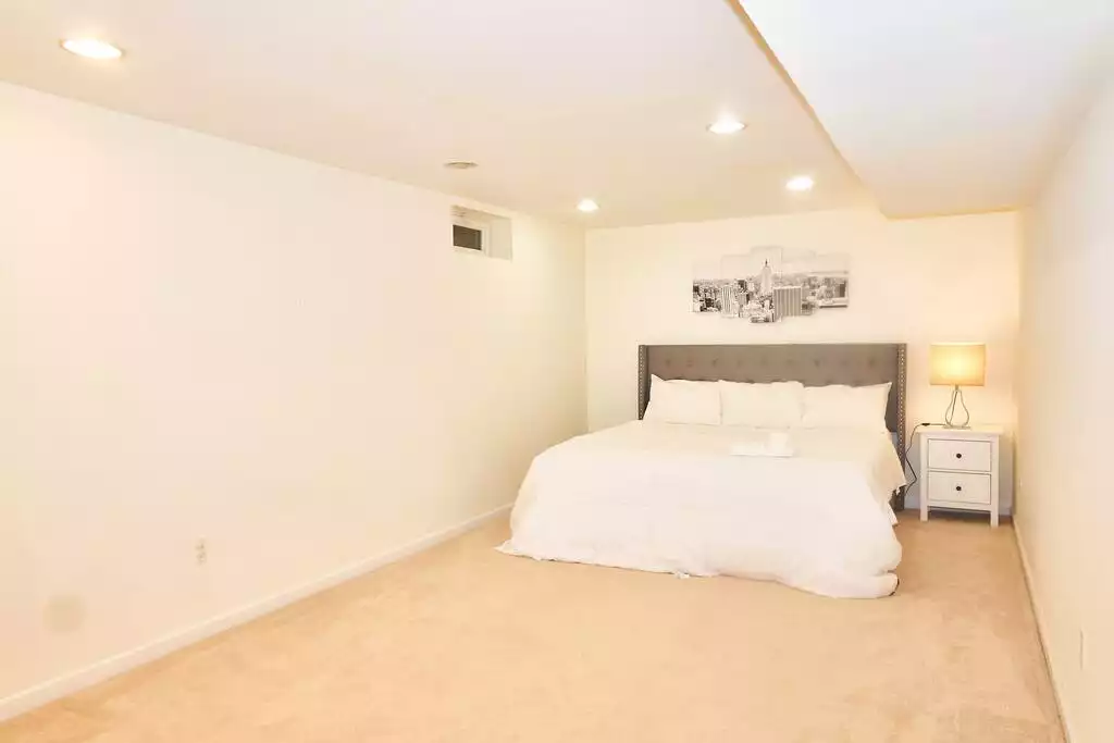 Exquisite & Immaculate 5BD in Best Location - Fairfax