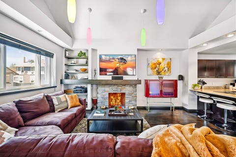 Wash Park Smart Home, Free Parking, Chef's Kitchen