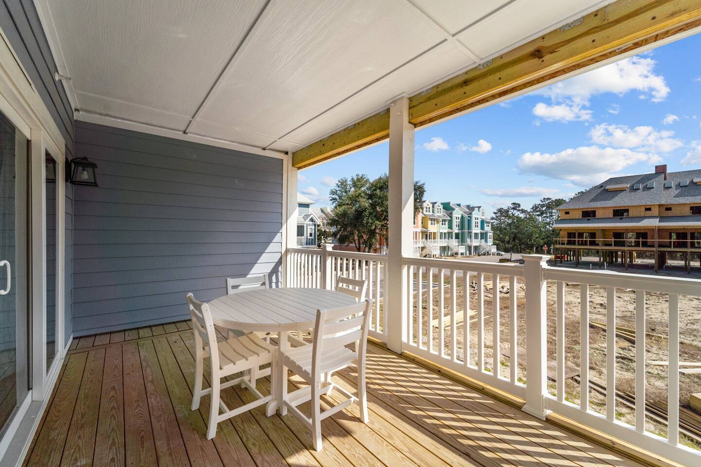 Outdoor patio on the 2nd level - The Sassy Sea Turtle - Kill Devil Hills