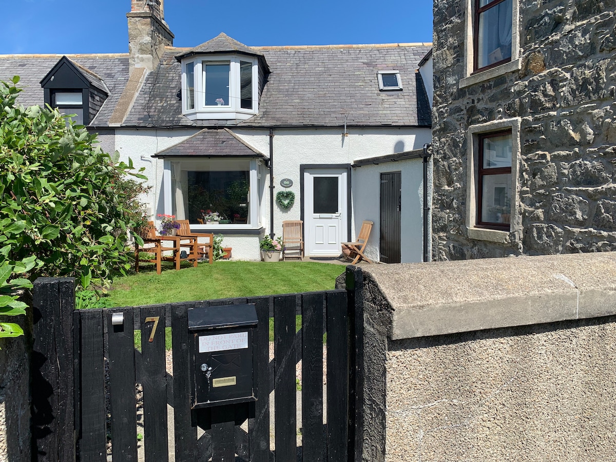 Peppermill Cottage - Whitehills