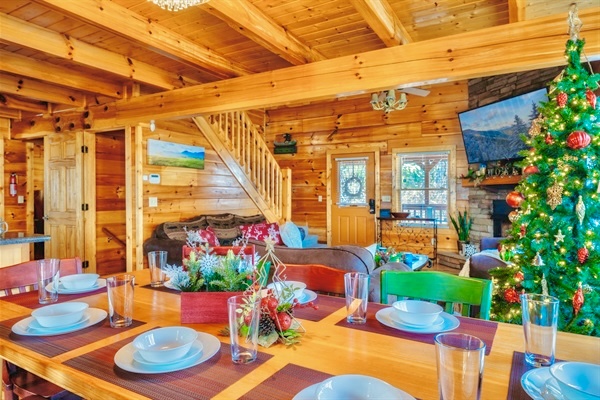 Share delicious meal with your family or friends in this beautiful setting.