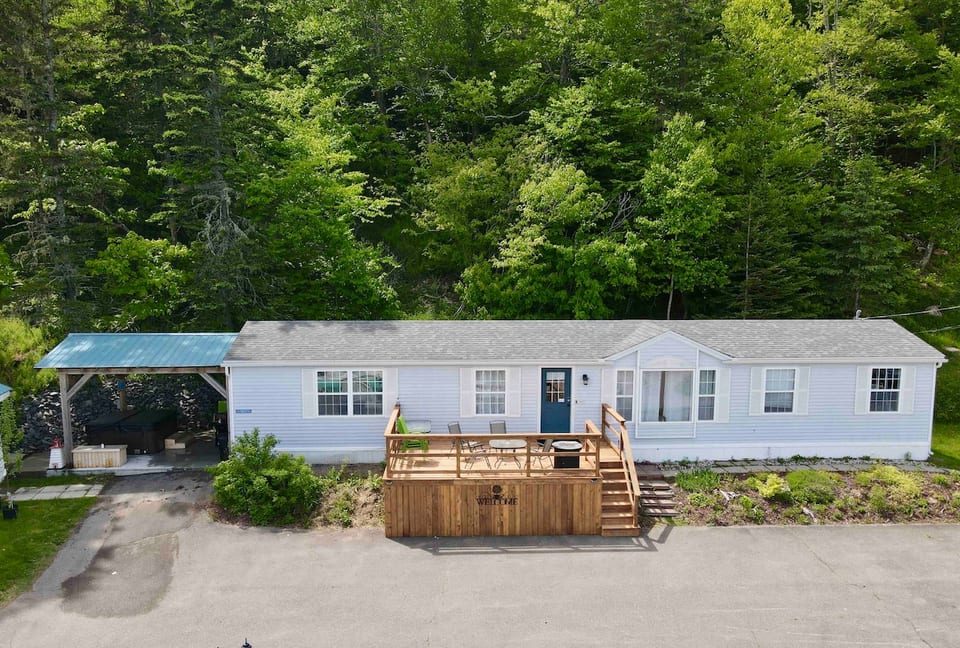 The Blue Whale Cottage | Cave View Cottages - Orange Hill