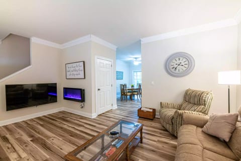 Tellico Lodge Stay*Relax*Unwind*Enjoy!
