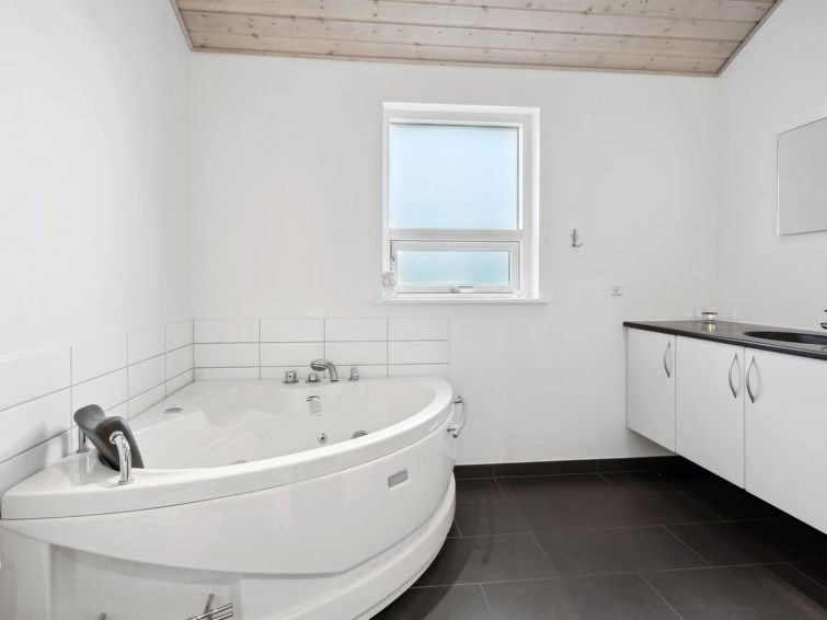 Bathroom / Wellness - Pascal - 600m from the sea in SE Jutland - Augustenborg