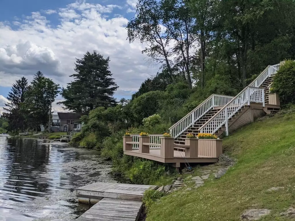 Legacy Lake House - Kingsley