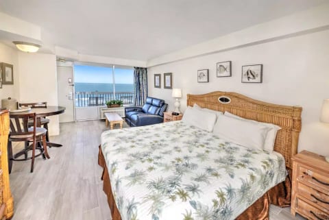 Daytona Beach Resort – Oceanside Resort -5th Floor Oceanfront Studio