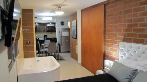 3 Studio Apartment Combo AC Hot tub