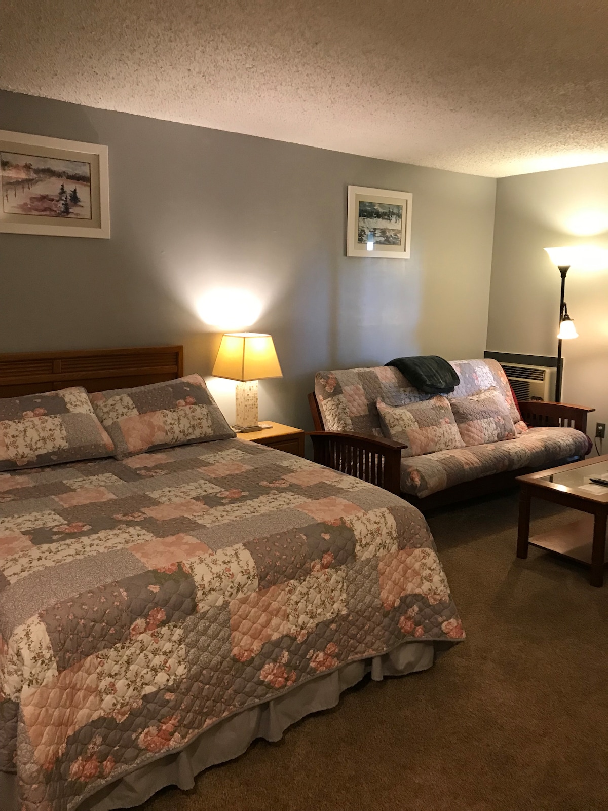 Summit Sunsets 561 - Ski, Golf and more ! image 1