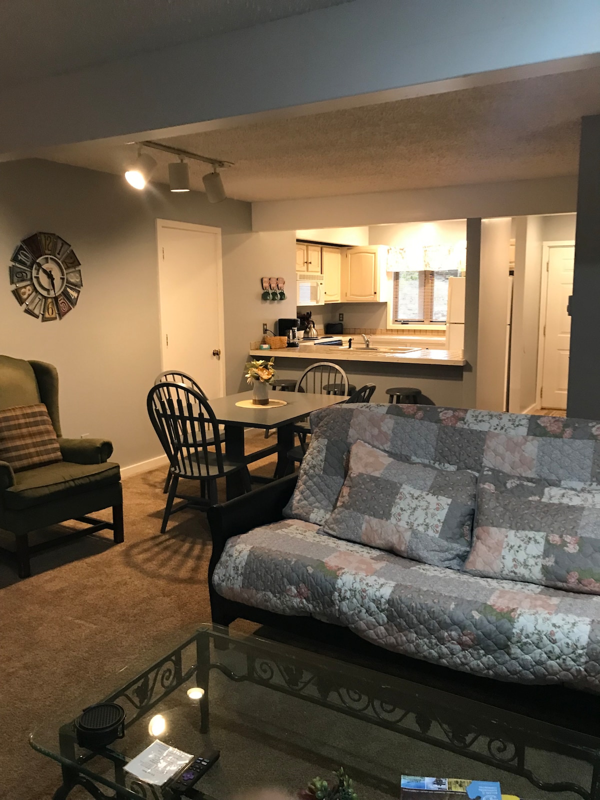 Summit Sunsets 562 - Ski, Golf and more ! image 1