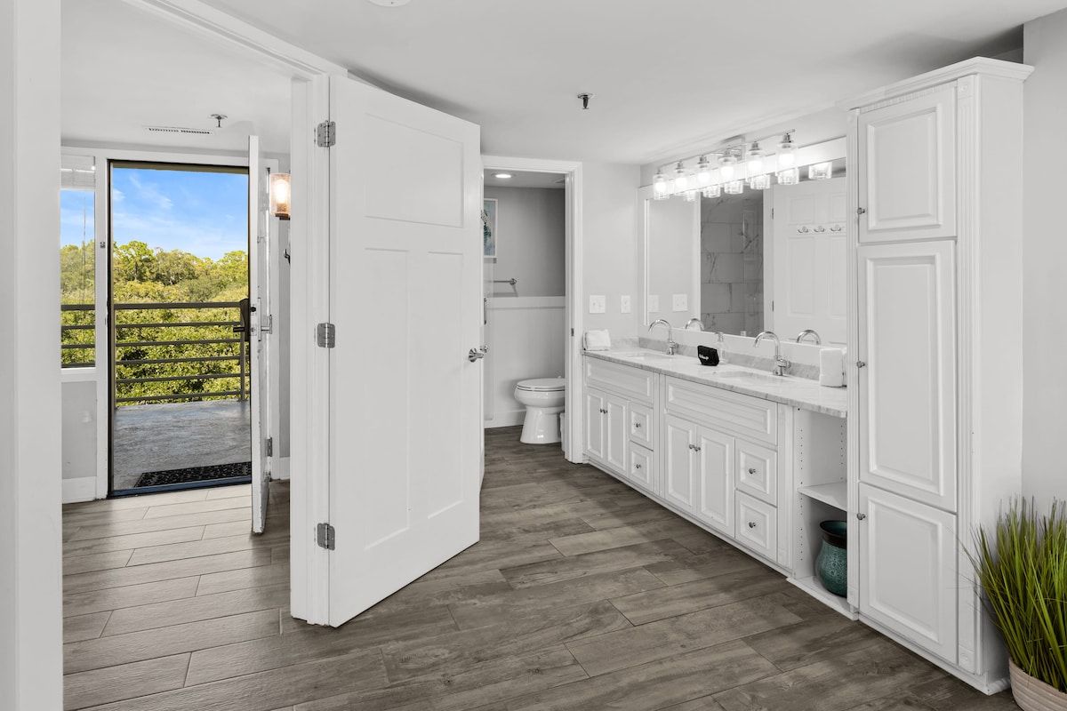 Ocean Views at Villamare 1404, Right on the Beach! image 31