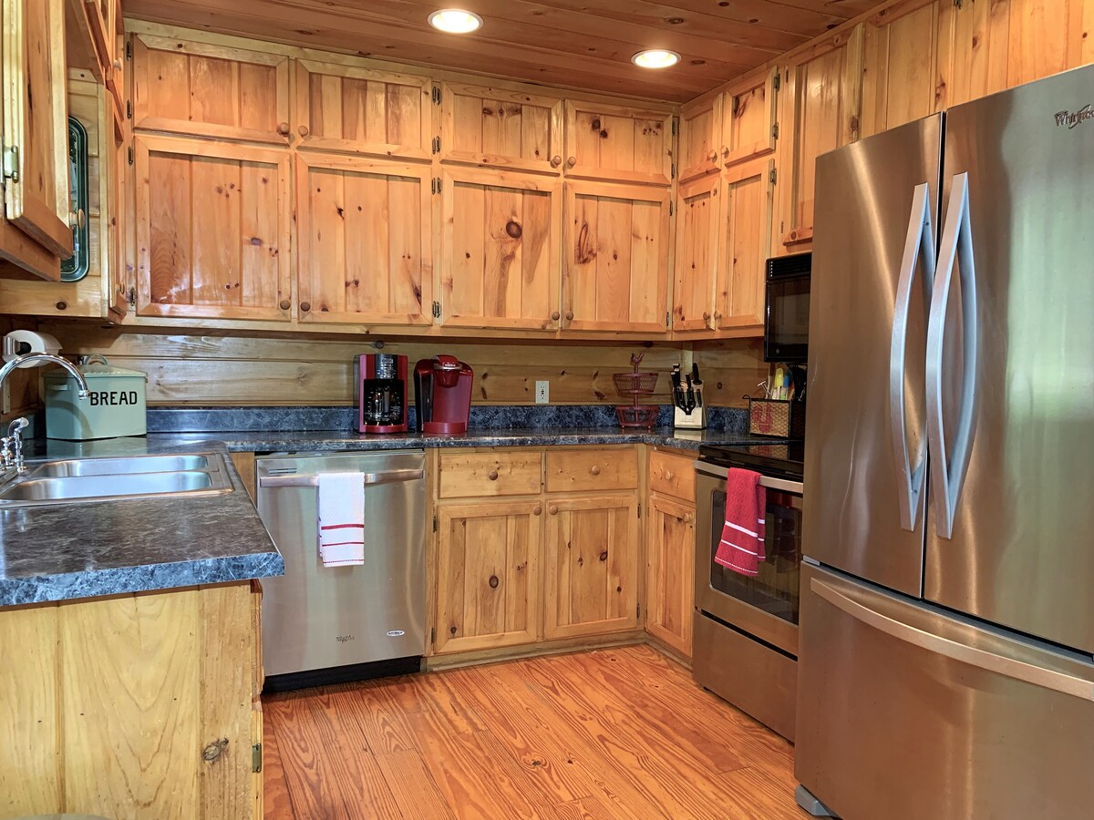 bearly-movin-blue-ridge/