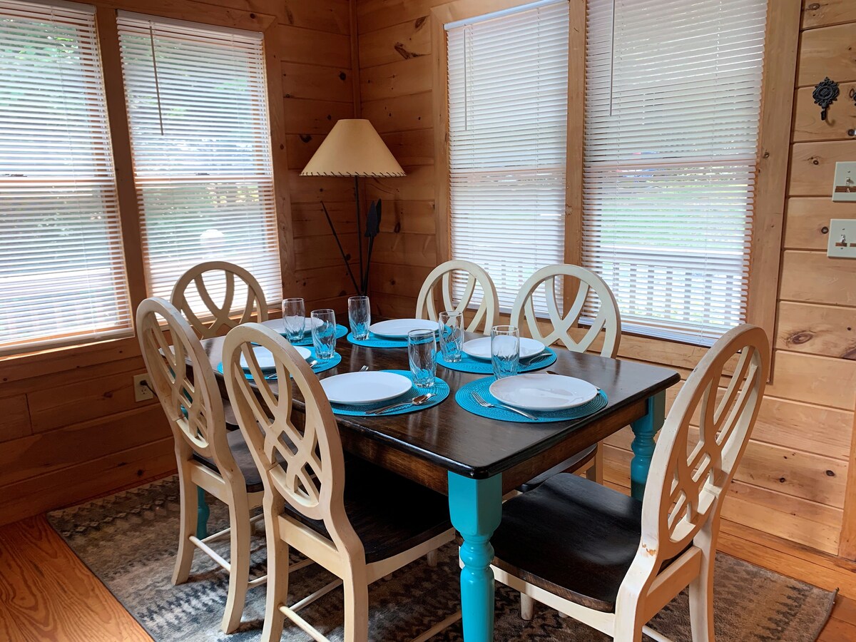 bearly-movin-blue-ridge/