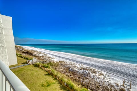 B402 | The Beach House Condominiums