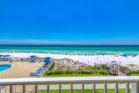 C302 | The Beach House Condominiums