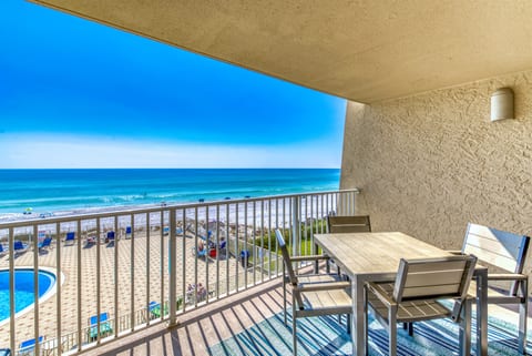C303 | The Beach House Condominiums