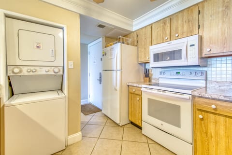 D104 | The Beach House Condominiums