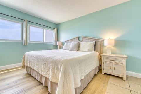 D104 | The Beach House Condominiums