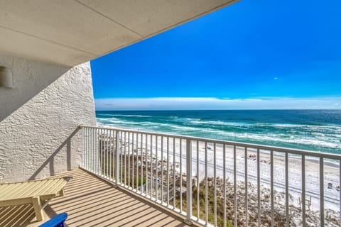 B504 | The Beach House Condominiums