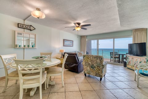 B405 | The Beach House Condominiums