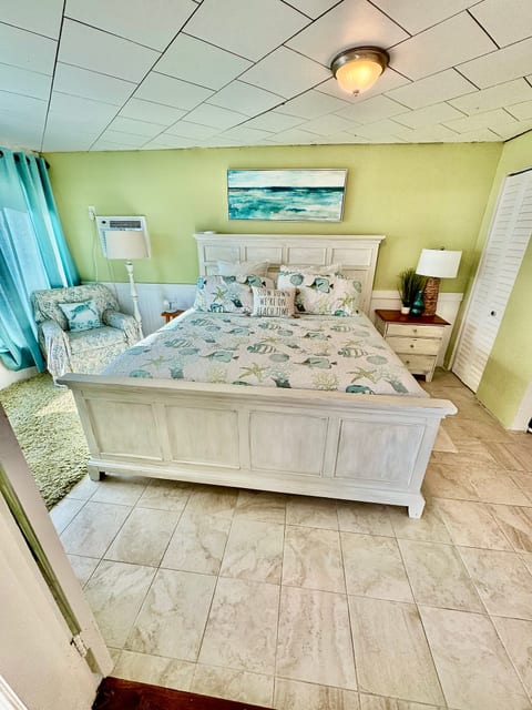 Oceanview Gulf-Front 2BR/2BA | Pass-a-Grille Beach