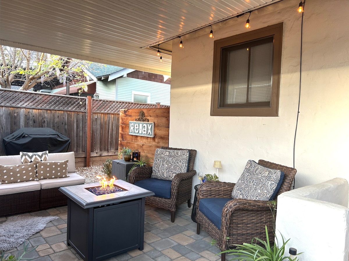 The Porch on Pine
