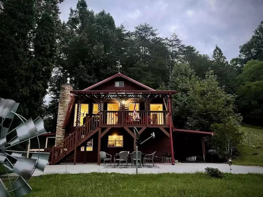 Mtn Views Hot Tub Fire Pit*WIFI*Fireplace 4/2=10pp - Cosby