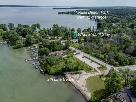Lake View 4 Bdrm, King Size Bed, Games Room
