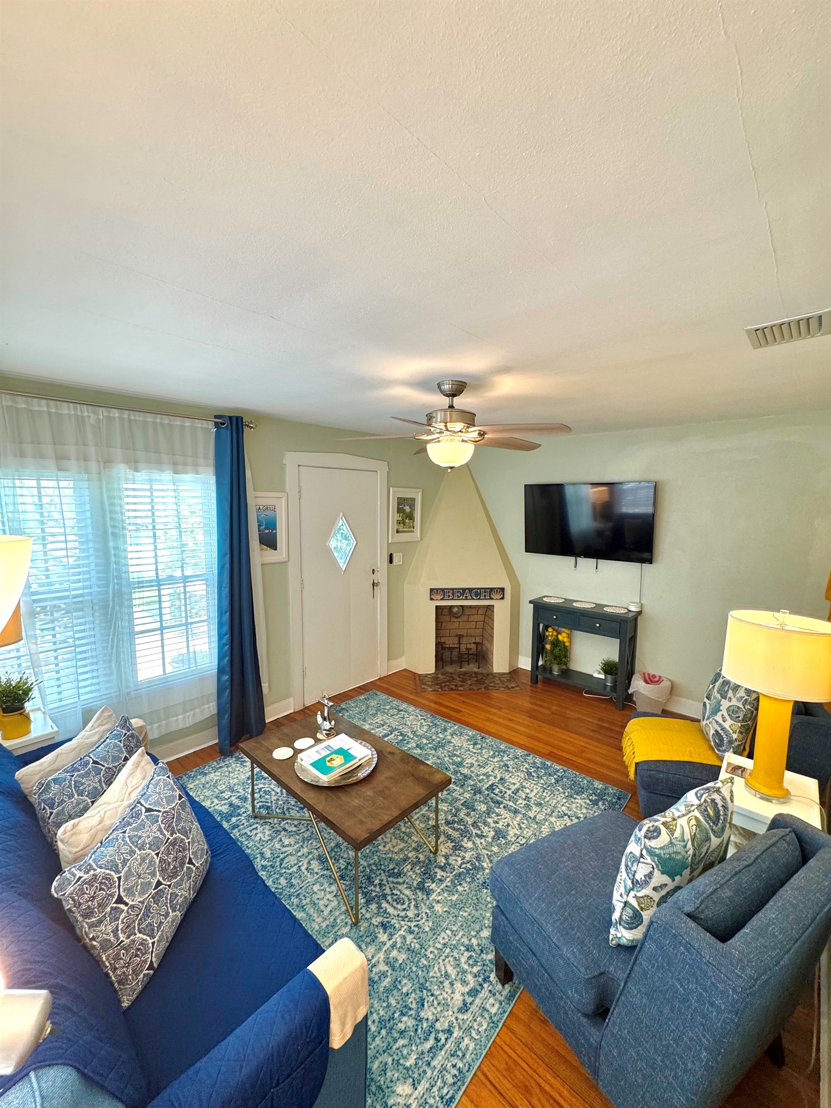 Pull out couch and two side chairs 