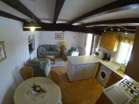 Terrace Cottage at Domaine Lavie