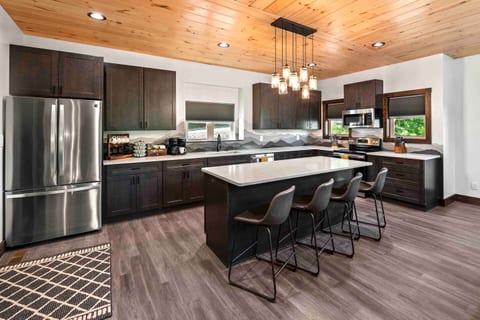Bring your family together in this spacious chef's kitchen and cook up your favorite meal!