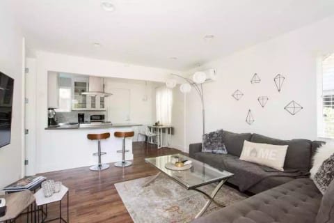 Hollywood Modern & Cozy Private Hideaway
