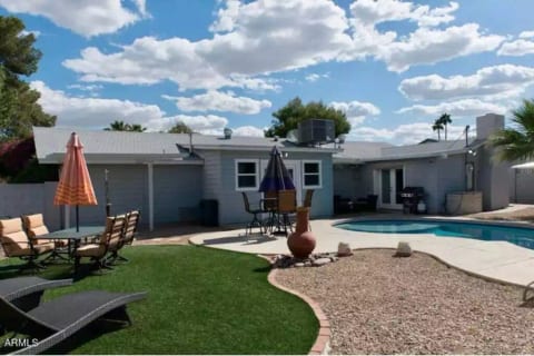 Spacious backyard area