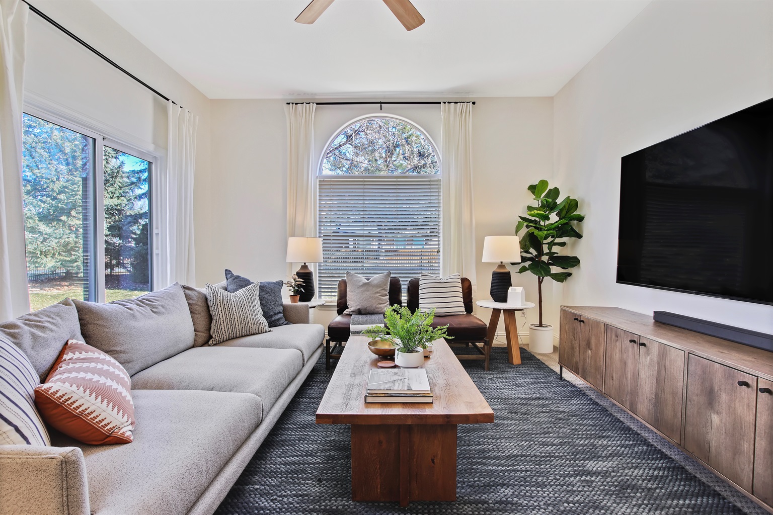 stylish-3br2ba-home-near-park-perfect-for-families-and-friends/