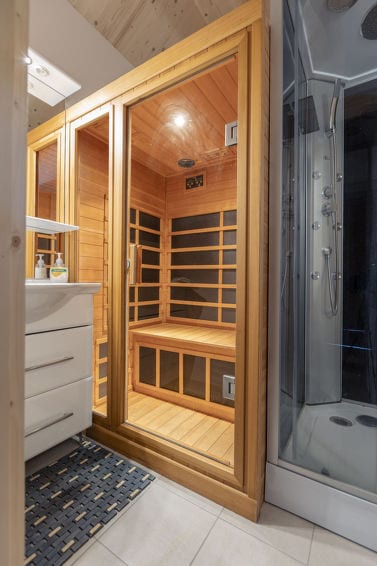 Bathroom / Wellness