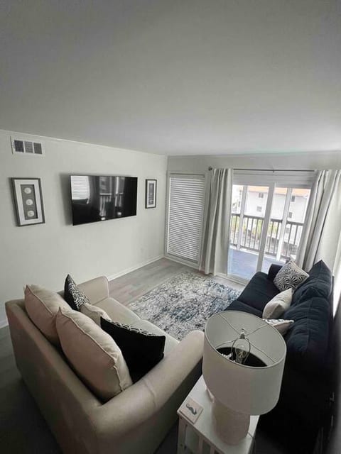 Diamond on the Shore - Gorgeous Ocean View Condo