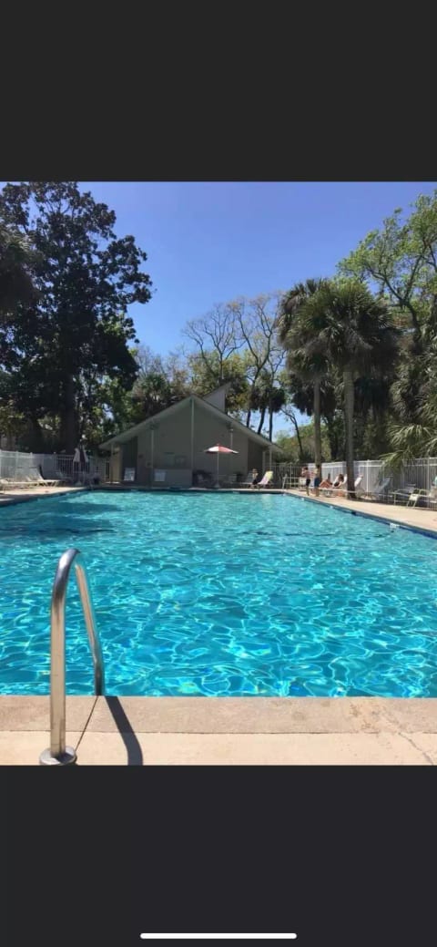 South Forest Beach Villa- 2b/2b- Pet Friendly
