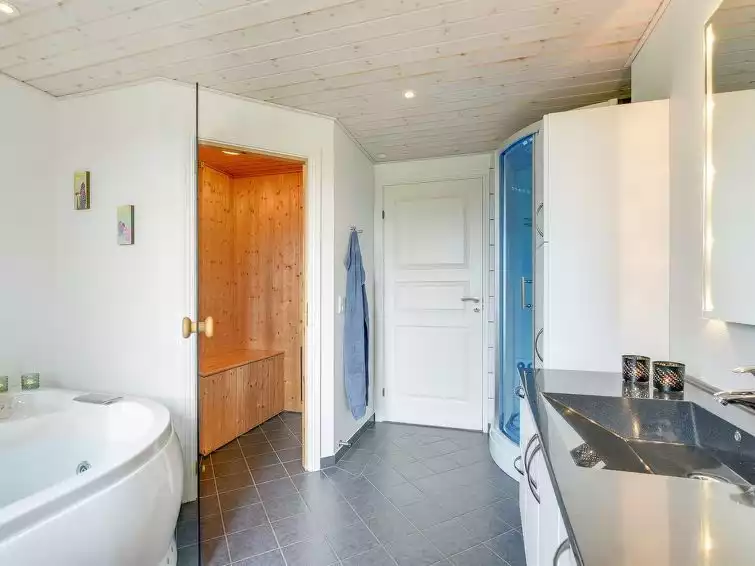 Bathroom - Benita - 400m to the inlet in Western Jutland - Skjern