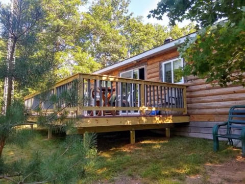 Long Lake Escape- Private lakefront cabin