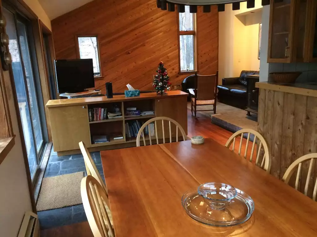 Mountain Chalet - Lanesville