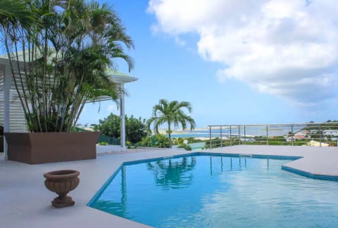 La Maison Blanche - Almond Grove 