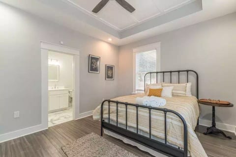 Modern Downtown retreat by the Convention Center