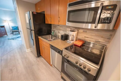 Full Sized Appliances in Kitchen