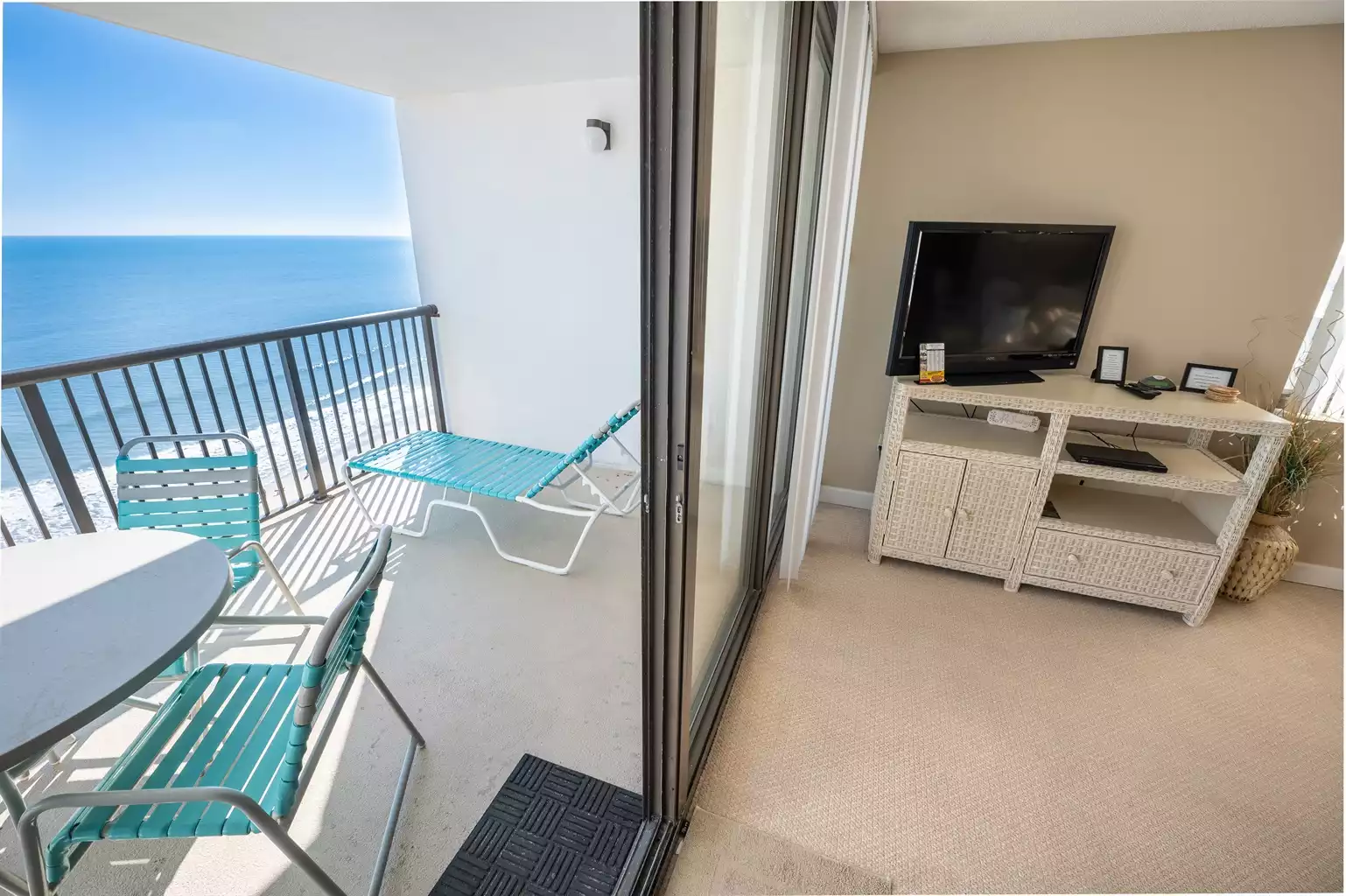 Direct Oceanfront!