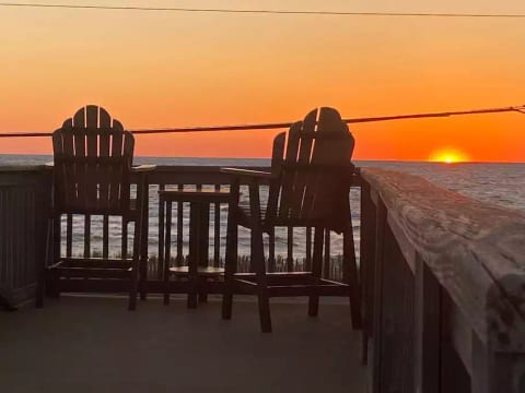 SERENDIPITY: Amazing Ocean Views on Beach Rd