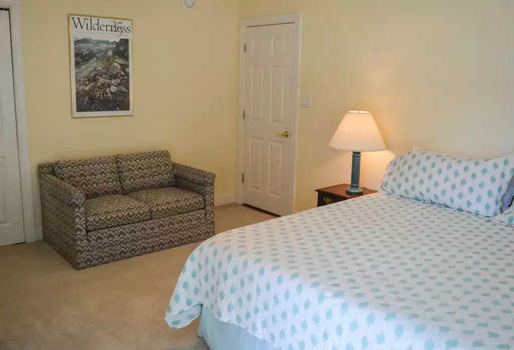 Main floor bedroom 3 with king needs two pictures to get a sense of its size. Main floor bedroom 3 with king needs two pictures to get a sense of its size. - Lake Anna Blue Sails - Mineral