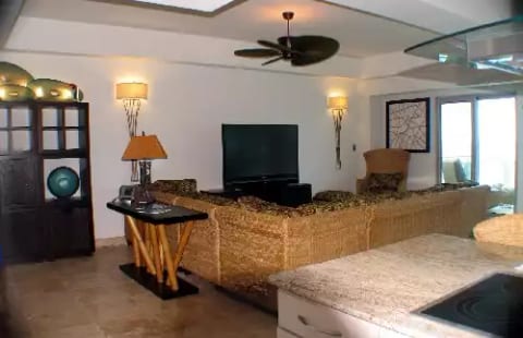 Island Home - Dutch St. Maarten